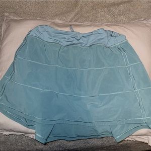 Size 8 pace rival mid skirt 15” lululemon skirt